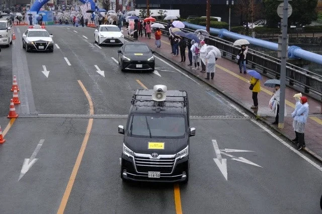 アナウンス車でのアナウンス体験