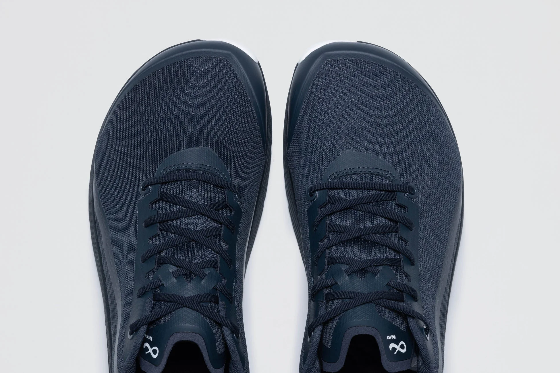 アッパー素材・軽量性