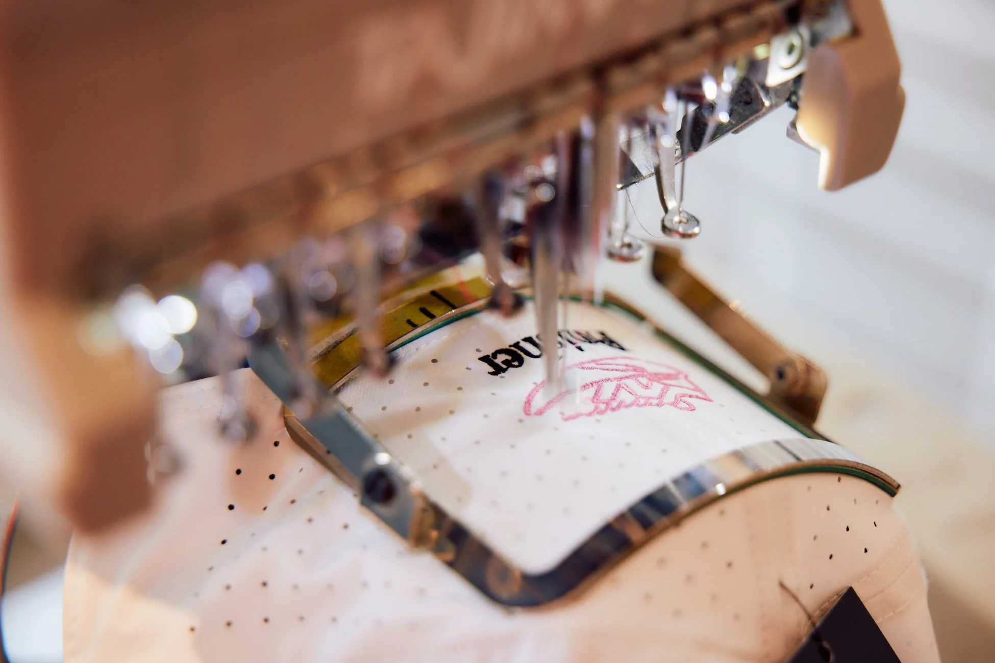 カスタマイズサービス（刺繍機）