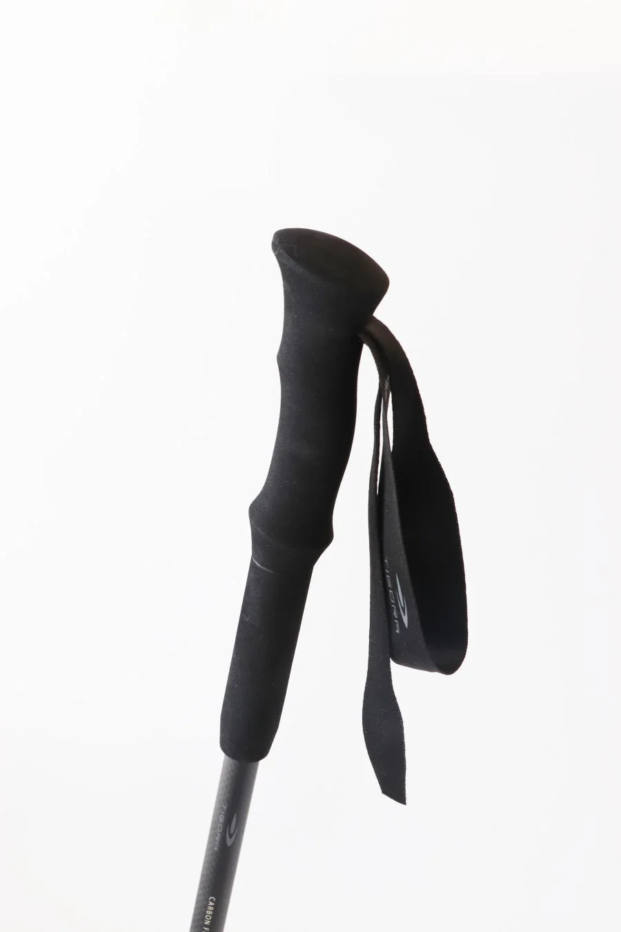 TIGORA CARBON Fのグリップ