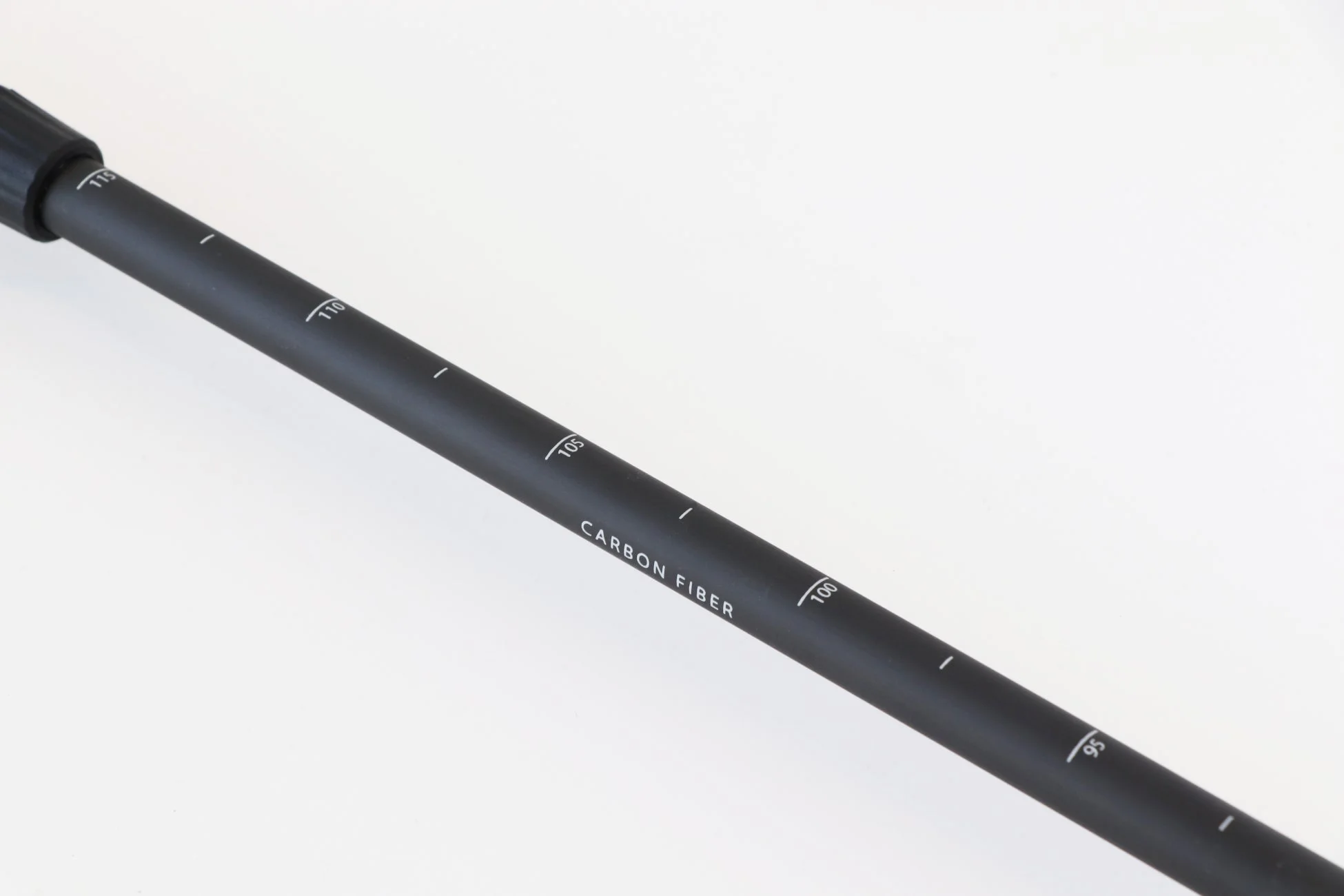 カーボンファイバー製トレッキングポールの目盛り