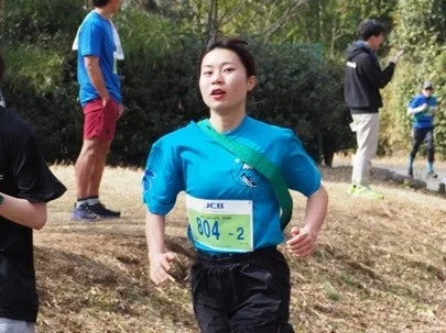 ランニング中の女性