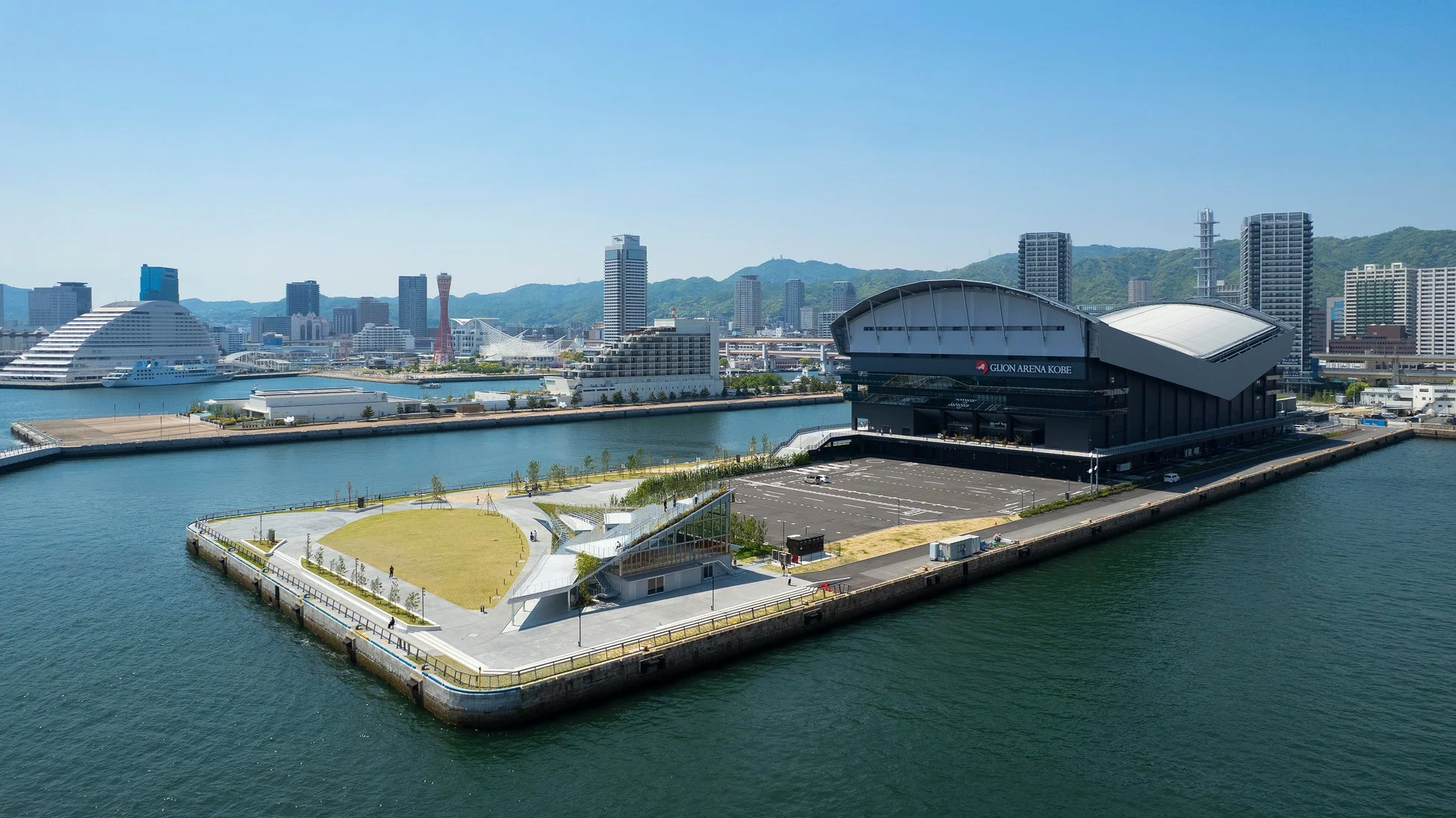 GLION ARENA KOBEの空撮